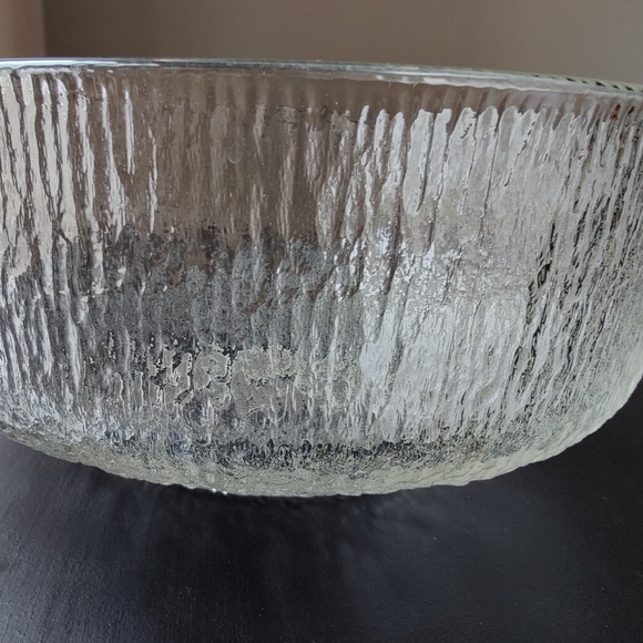 Vintage | Indiana Glass | Crystal Ice / Tree Bark | large serving bowl - Picture 8 of 11